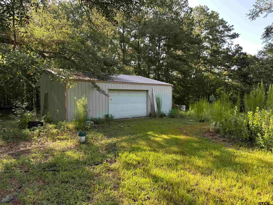 109 Shell St., Overton, TX 75684 - #2