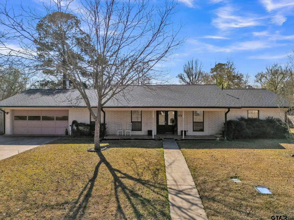 1208 Briarwood Ln, Longview, TX 75604 - #1