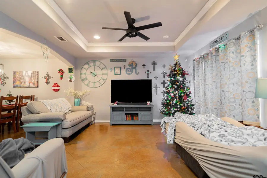 271 Lawrence Rd, Longview, TX 75605 - #2