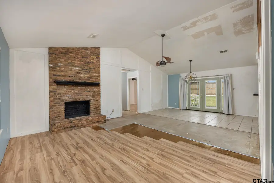 409 Shelly Drive, Whitehouse, TX 75791 - #2