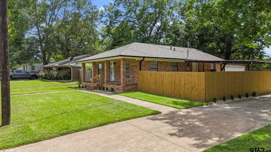 107 N Rainbow Dr, Whitehouse, TX 75791 - #2