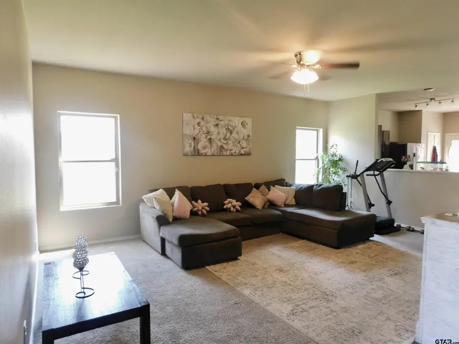 5840 Deauville, Tyler, TX 75704 - Image #2