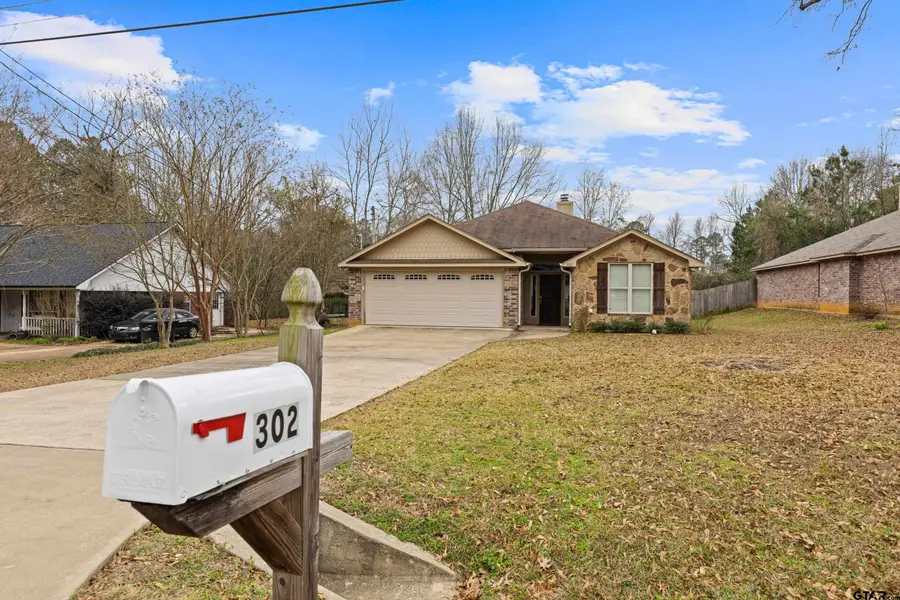 302 Collins Ave, Longview, TX 75605 - #3