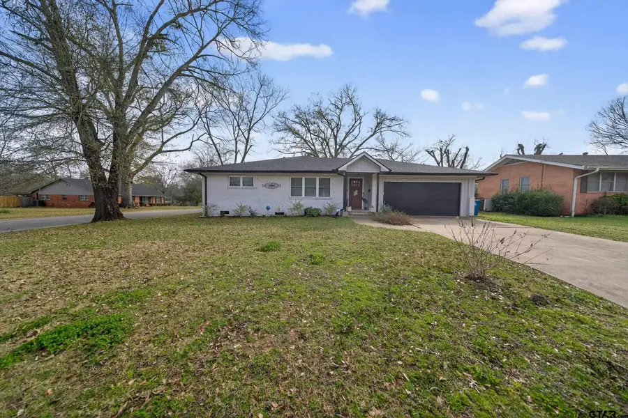 815 Circle Dr, Jacksonville, TX 75766 - #2