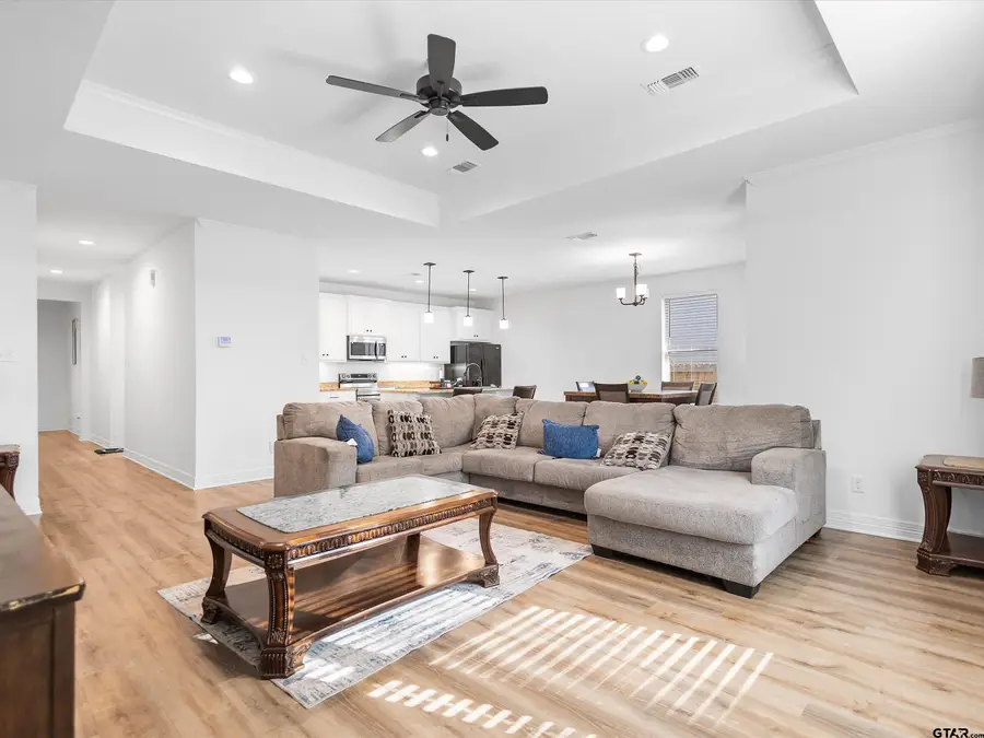 237 Oak Valley, Gilmer, TX 75645 - Image #3