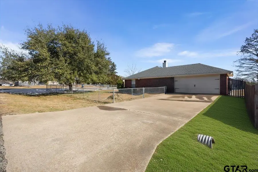 14716 Fox Ridge, Tyler, TX 75709 - Image #3
