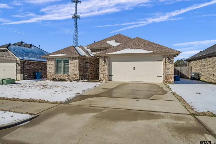 220 Patience Ave, Lindale, TX 75771 - Image #2