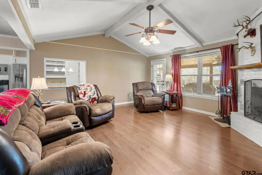 321 Jefferson St, Lone Star, TX 75668 - Image #3