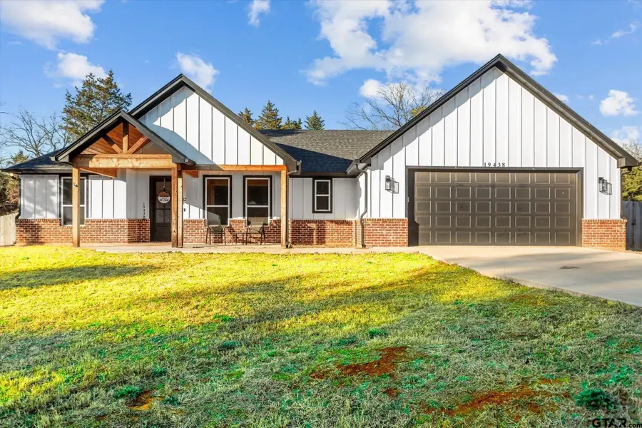 19438 Cedarpark Place, Lindale, TX 75771 - Image #2