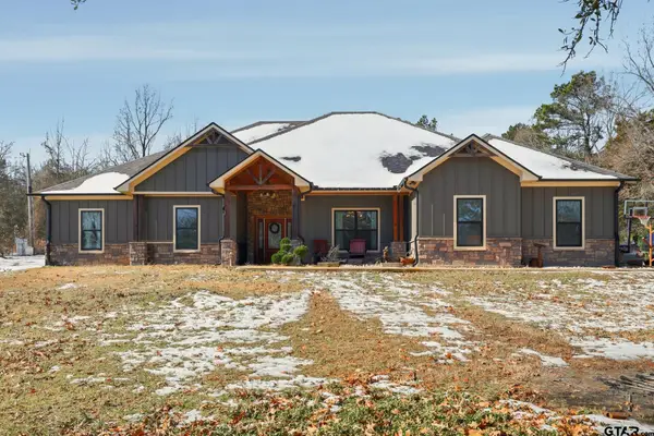 847 Calloway Rd, Marshall, TX 75670