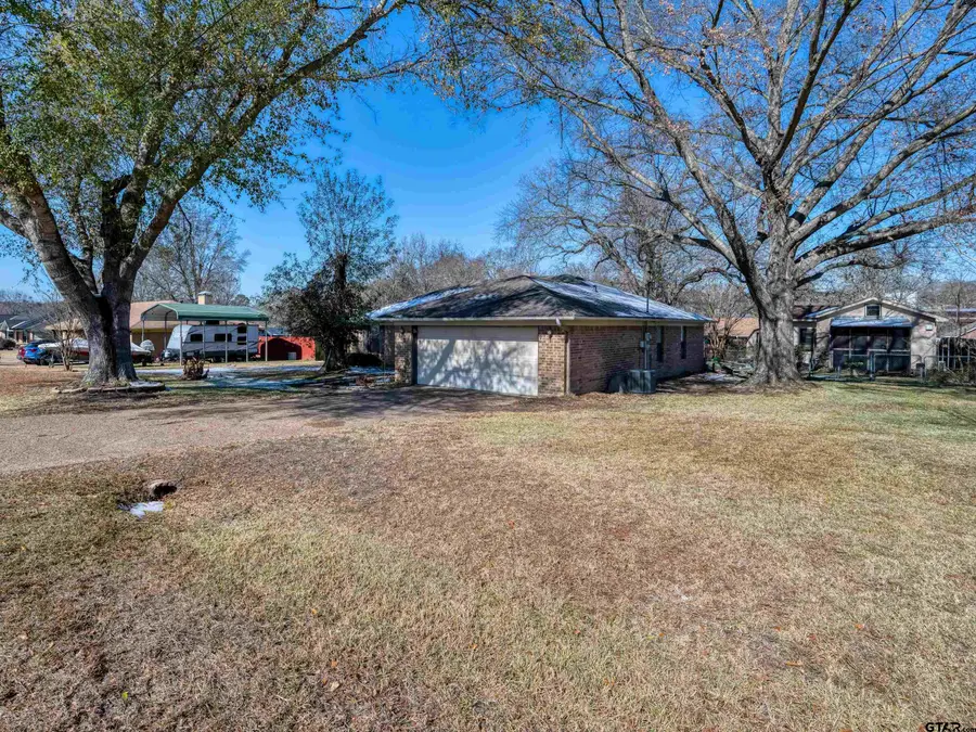 110 Wendy Dr., Whitehouse, TX 75791 - #3