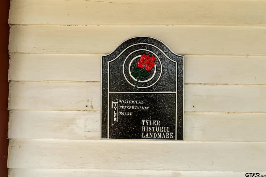 911 W Houston, Tyler, TX 75702 - #3