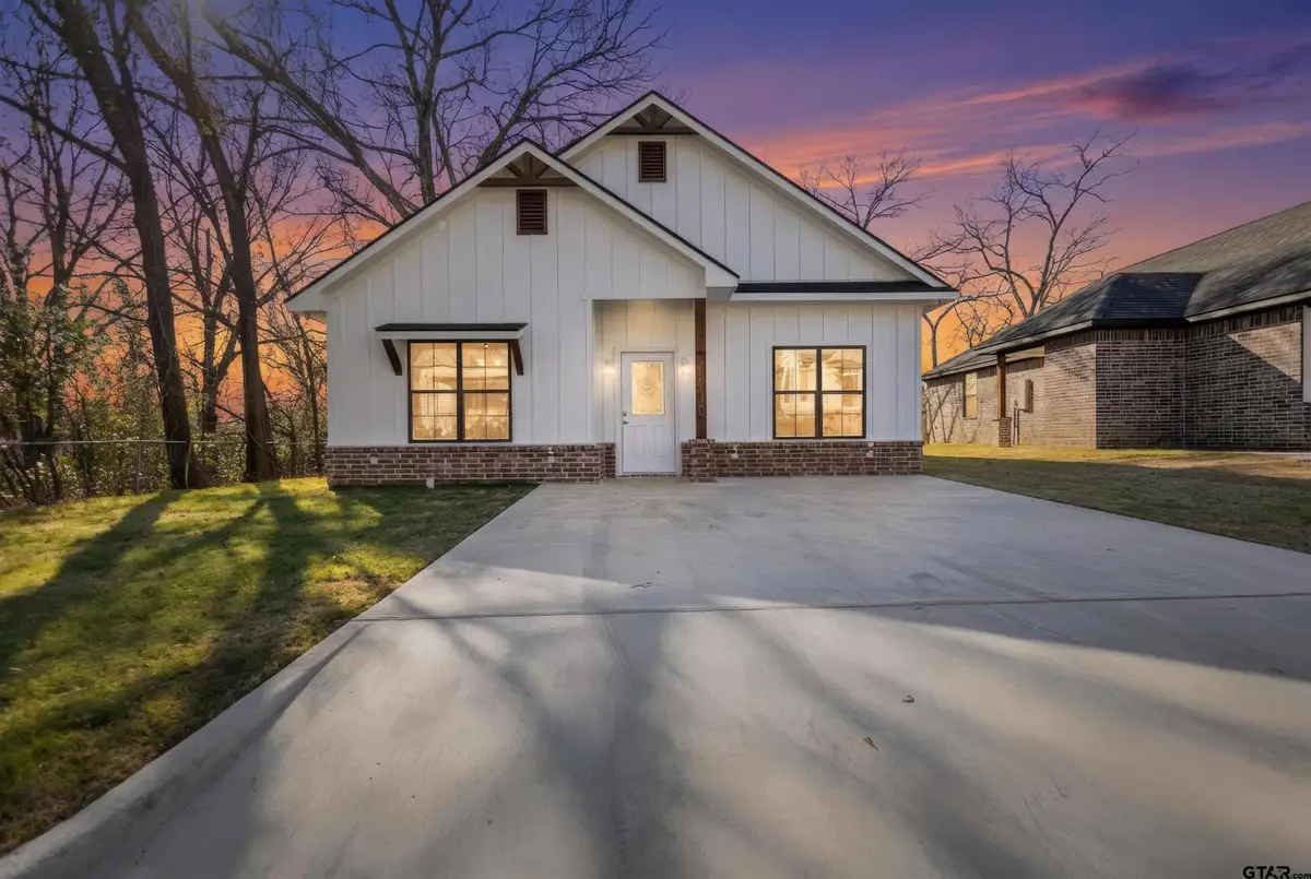1310 Claude, Tyler, TX 75702 - #1