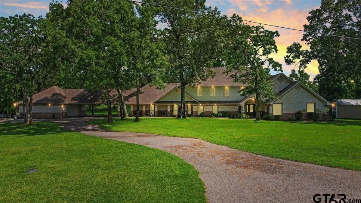 6130 Peninsula Cir, Athens, TX 75752 - #1