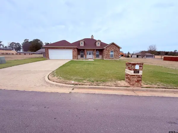 611 Dela Cruz Dr, Winnsboro, TX 75494