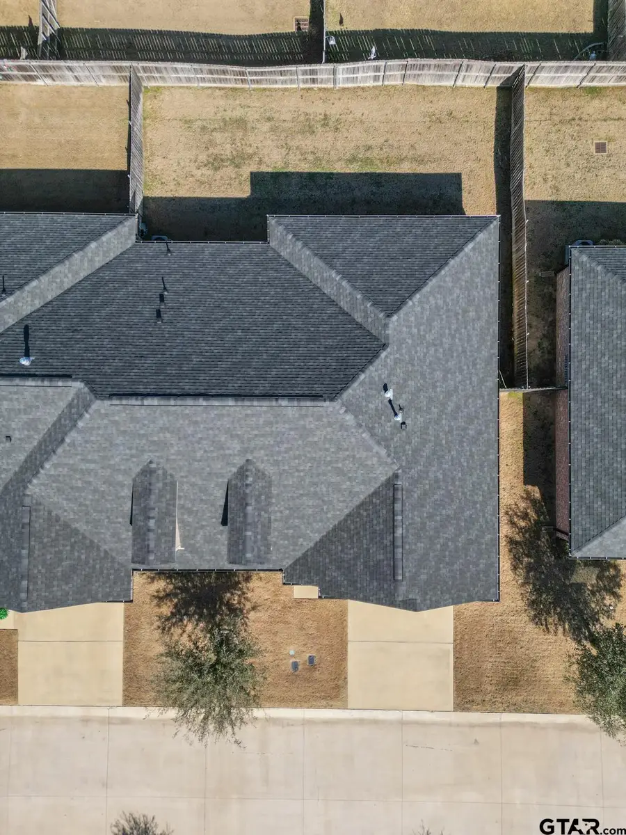 815 E Grande Blvd,  #L104, Tyler, TX 75703 - #3