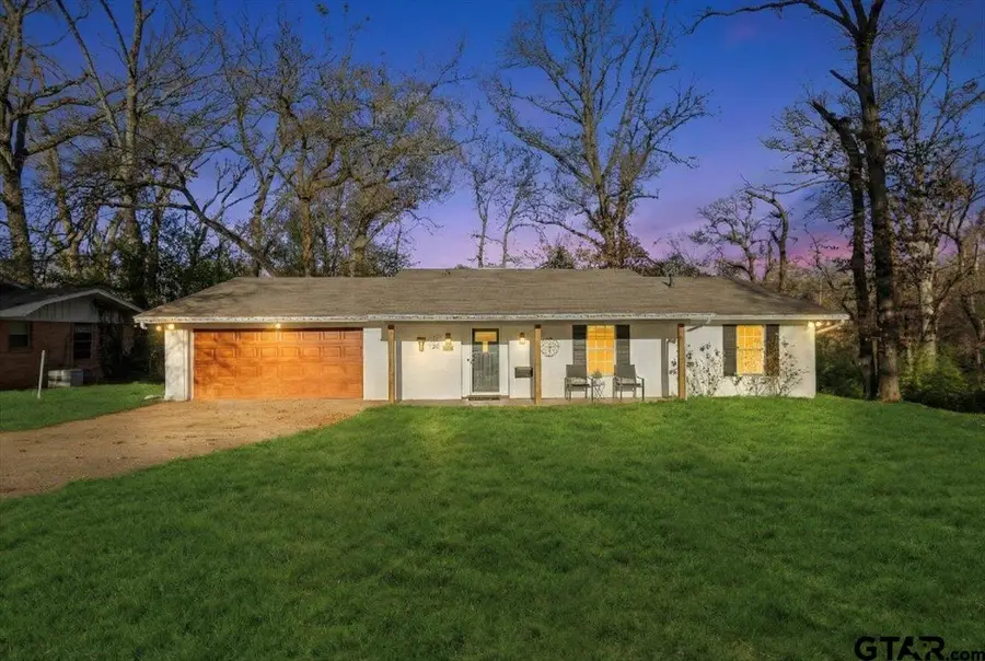 2032 Woodhaven Dr., Tyler, TX 75701 - #2