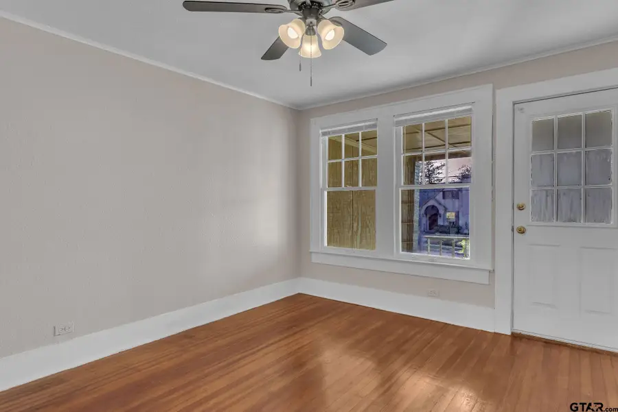 1014 S College Ave, Tyler, TX 75701 - #3
