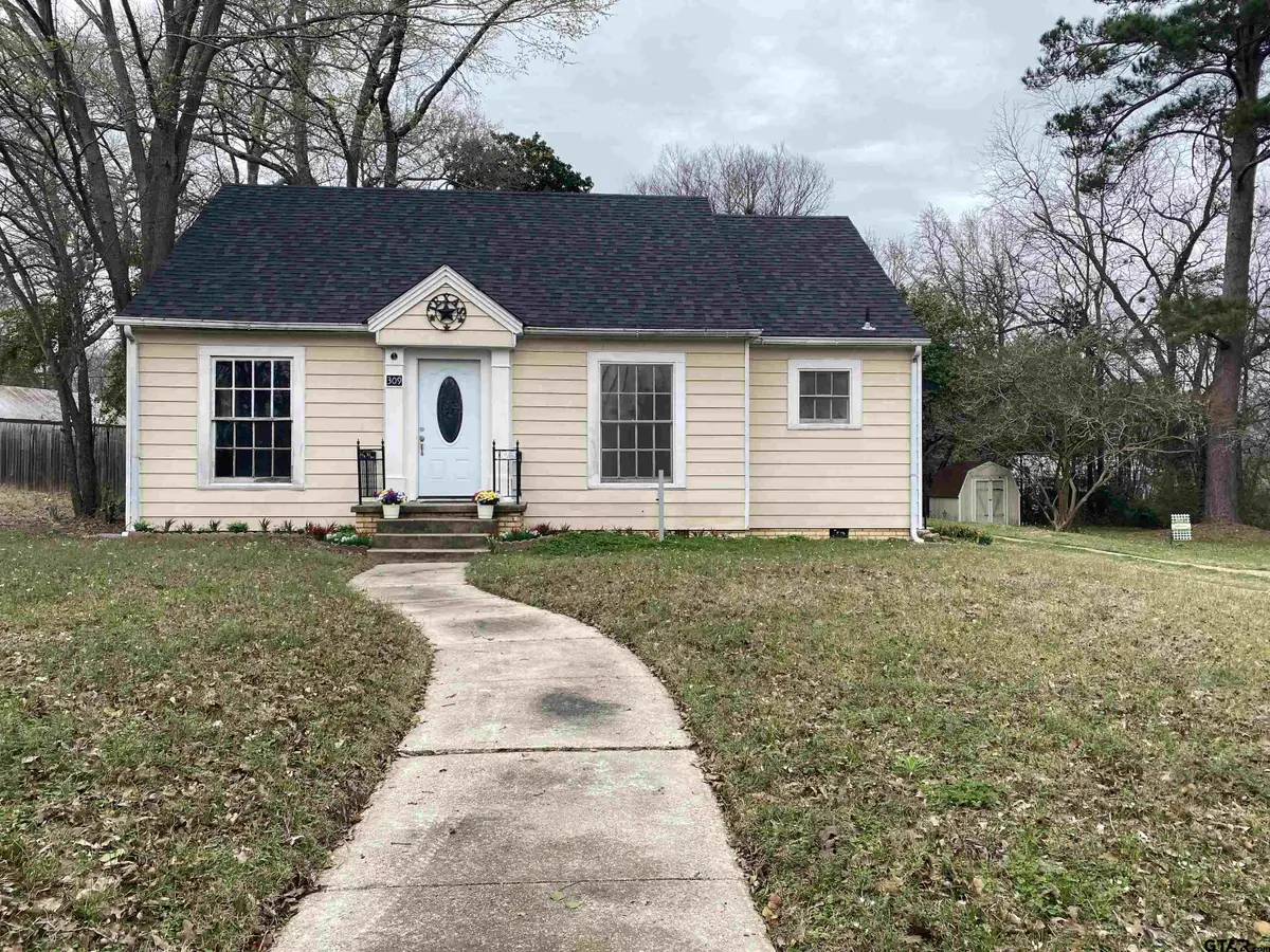 309 E Park, Overton, TX 75684 - #1