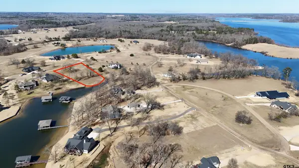 257 Pr 2713, Mt Pleasant, TX 75455