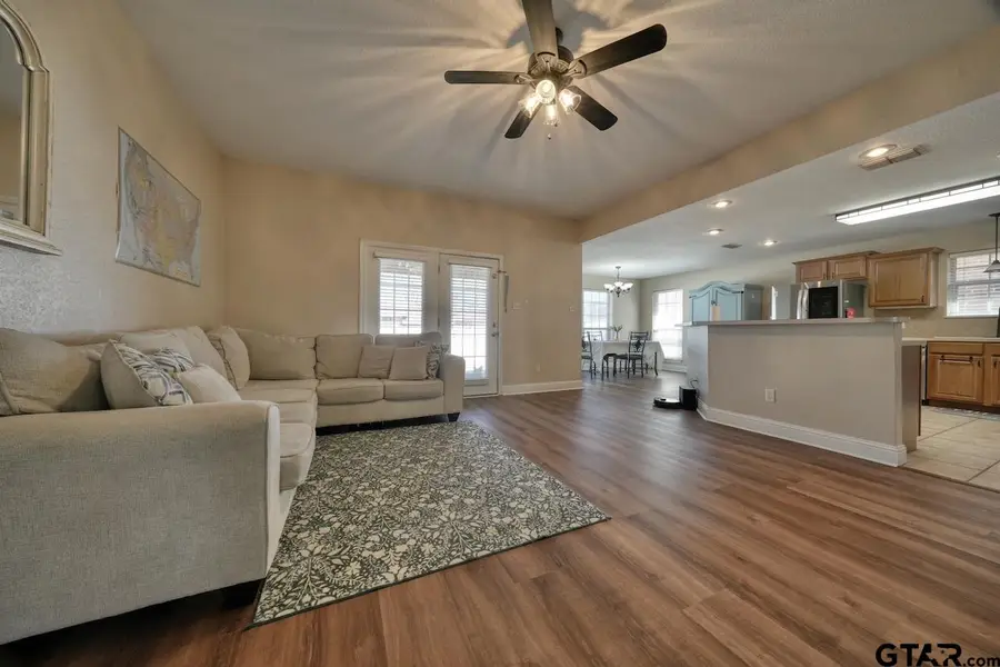 1803 Park Place, Mineola, TX 75773 - #3