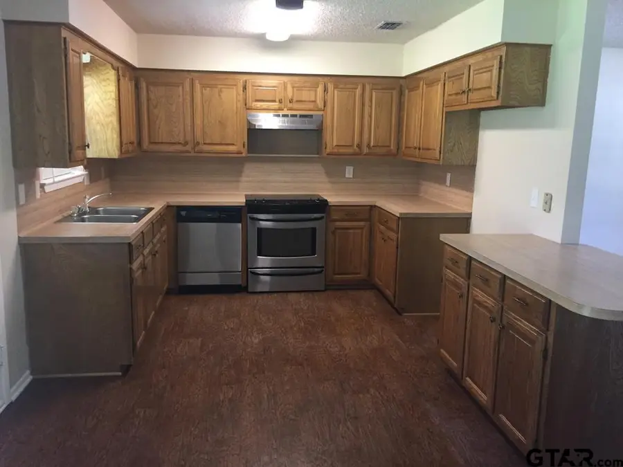 1408/1410 N NEWSOM, Mineola, TX 75773 - #2