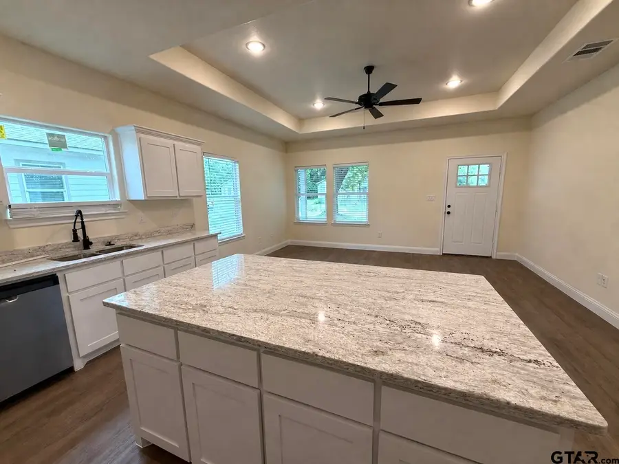409 Carter, Sulphur Springs, TX 75482 - #3