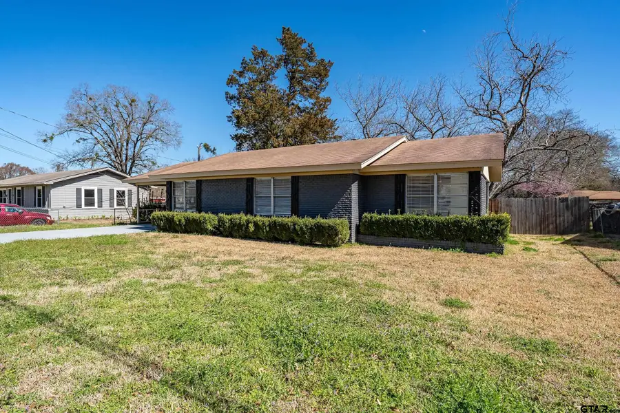 112 Lakeview St., Whitehouse, TX 75791 - #3