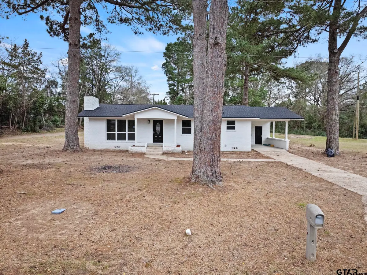 303 Campbell St, Daingerfield, TX 75638 - #1