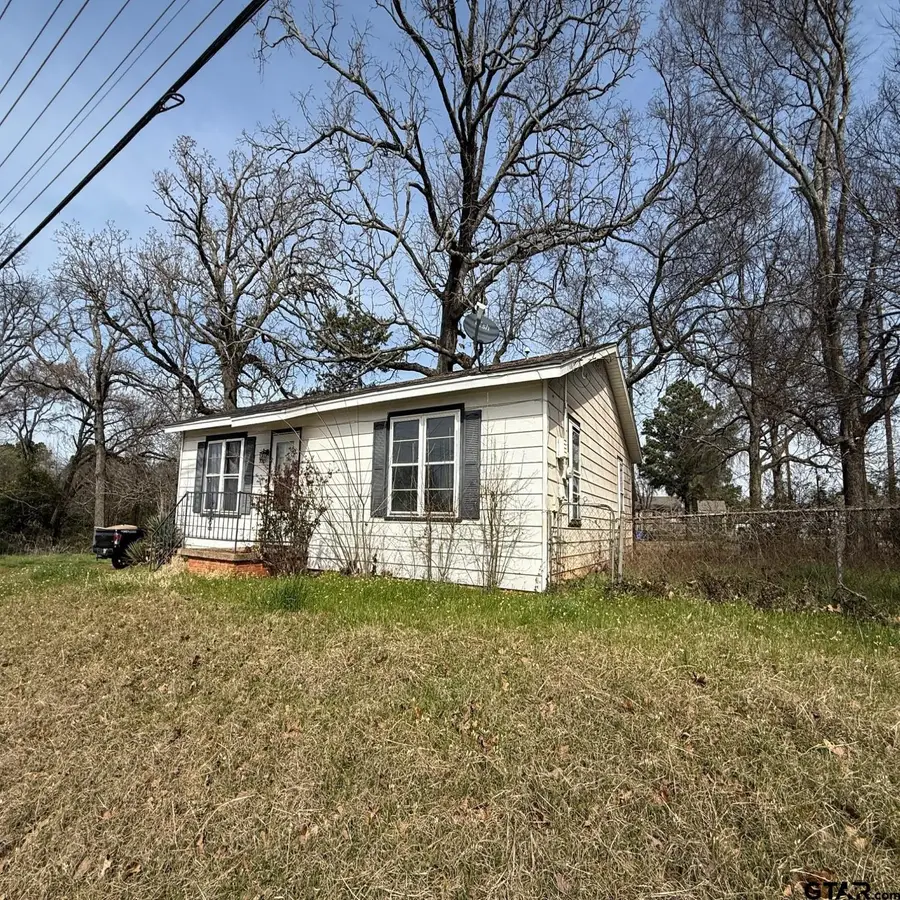 504 W Main St, Whitehouse, TX 75791 - #3