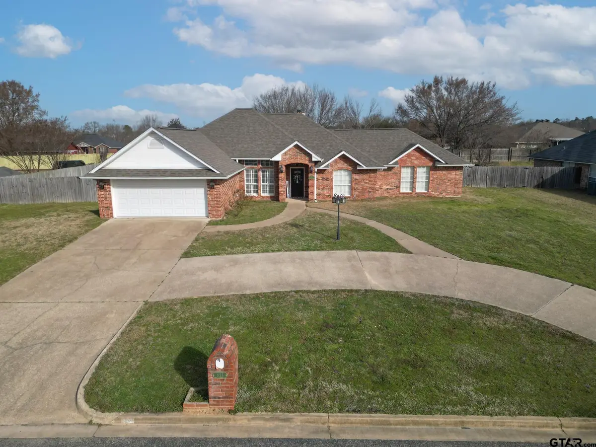 825 Braewood Cir, Lindale, TX 75771 - #1