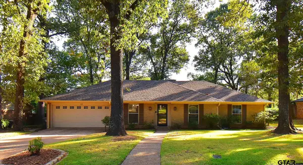 1218 Kingsbury Rd, Tyler, TX 75701