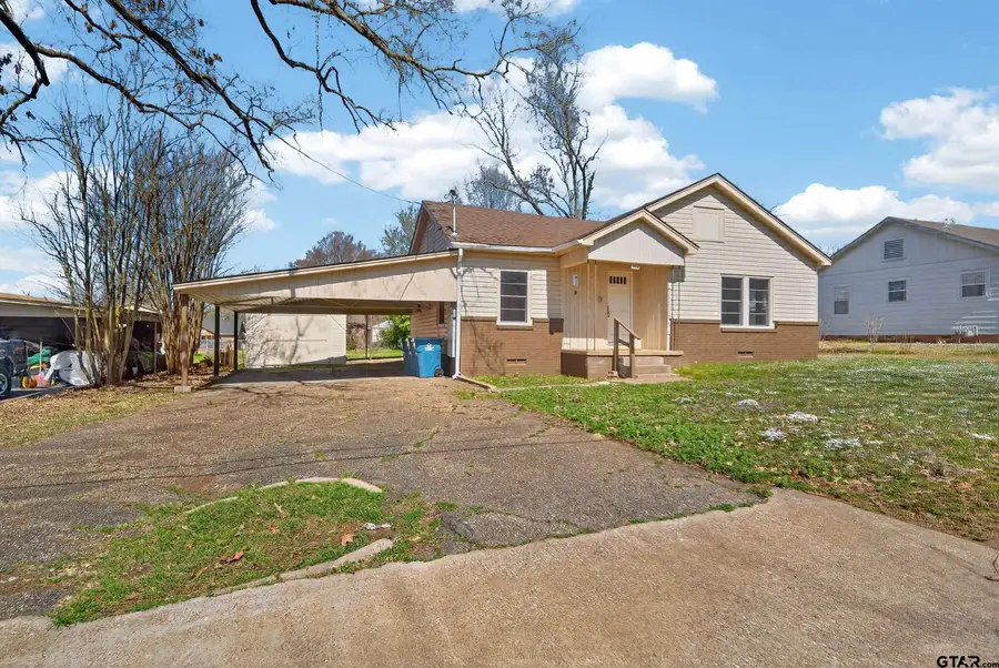 404 Rogers Ave, Henderson, TX 75654 - #3