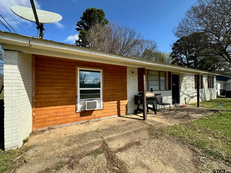 2601 E George Richey Rd, Longview, TX 75605 - #2