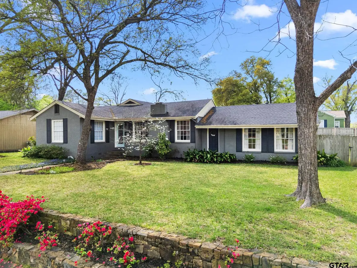 1403 S Robertson Avenue, Tyler, TX 75701 - #1