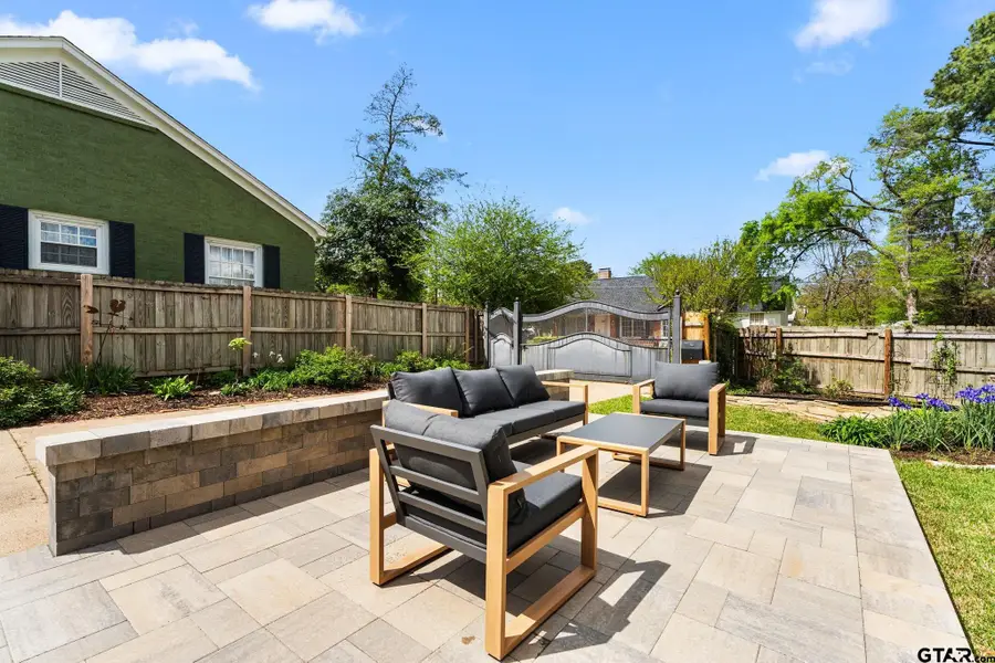 1403 S Robertson Avenue, Tyler, TX 75701 - #3