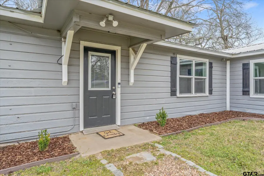 501 S Railroad St, Troup, TX 75789 - #2