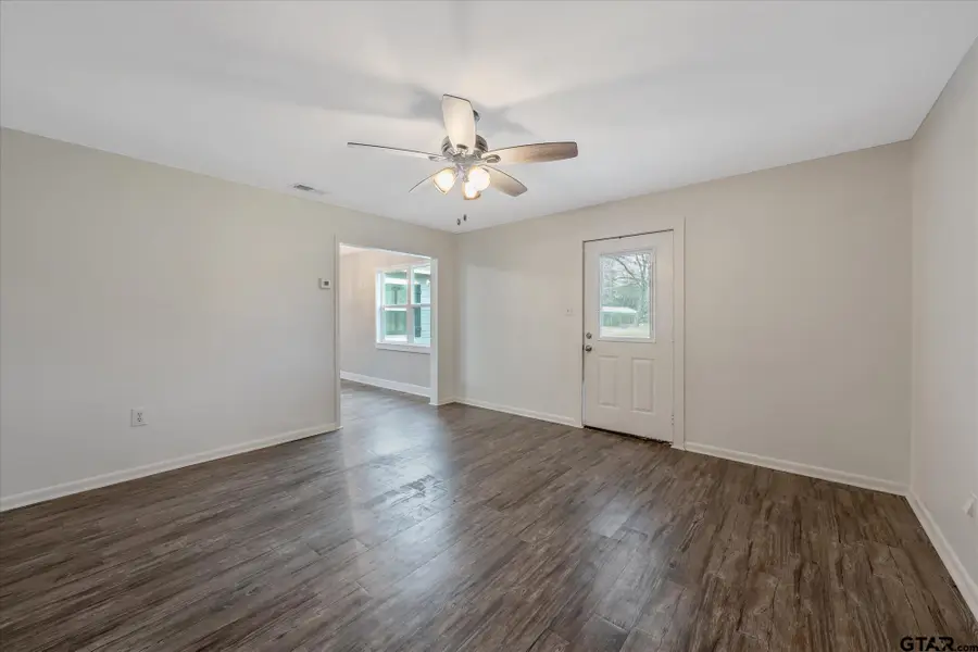 501 S Railroad St, Troup, TX 75789 - #3