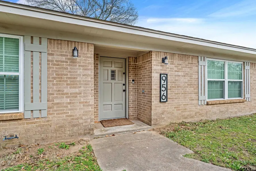 956 Faircrest Drive, Fairfield, TX 75840 - #2