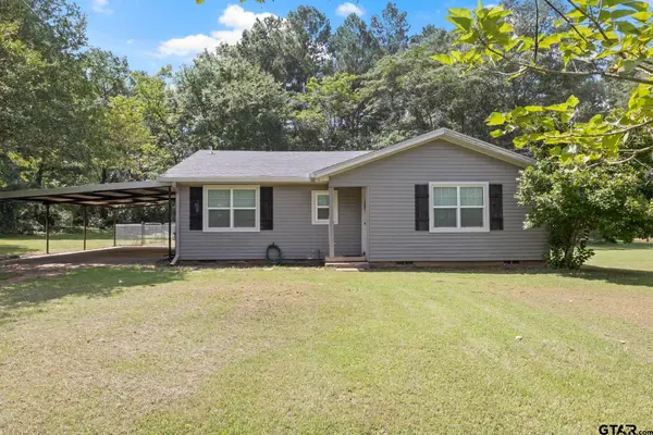 655 Daingerfield St, Pittsburg, TX 75686