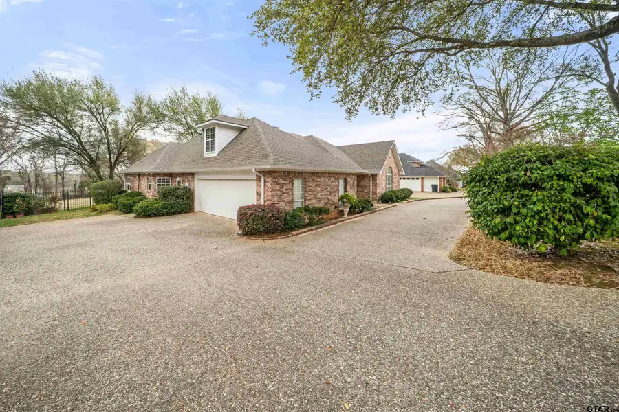 1607 Royal Oak Dr, Tyler, TX 75703 - #2