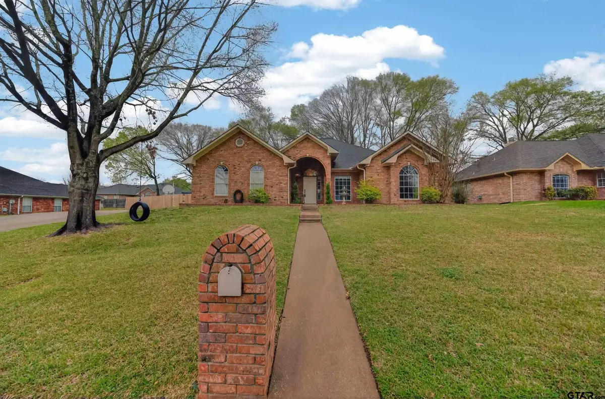 2108 Baylor Dr, Jacksonville, TX 75766 - #1