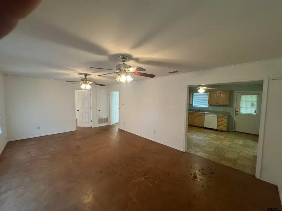 16444 Lakeview Cir, Whitehouse, TX 75791 - #2