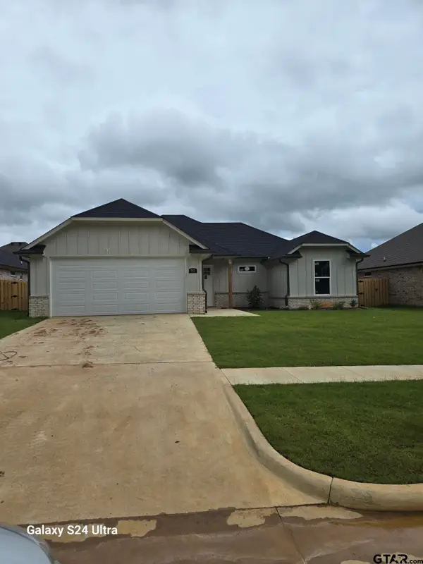 913 Alex Dr, Whitehouse, TX 75791