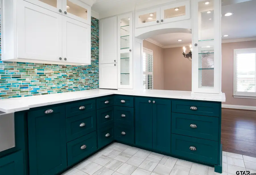 502 W Hubbard St, Lindale, TX 75771 - #2