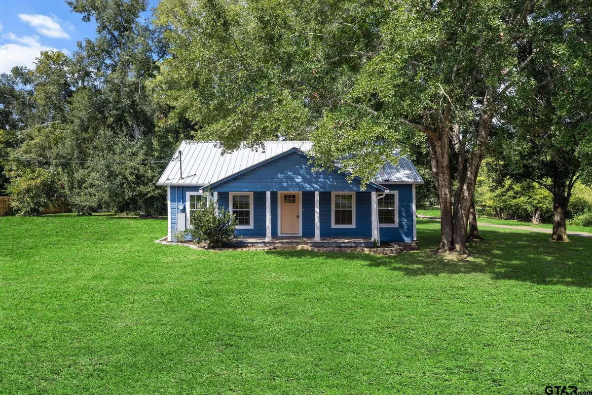 607 E Duval, Troup, TX 75789 - #1