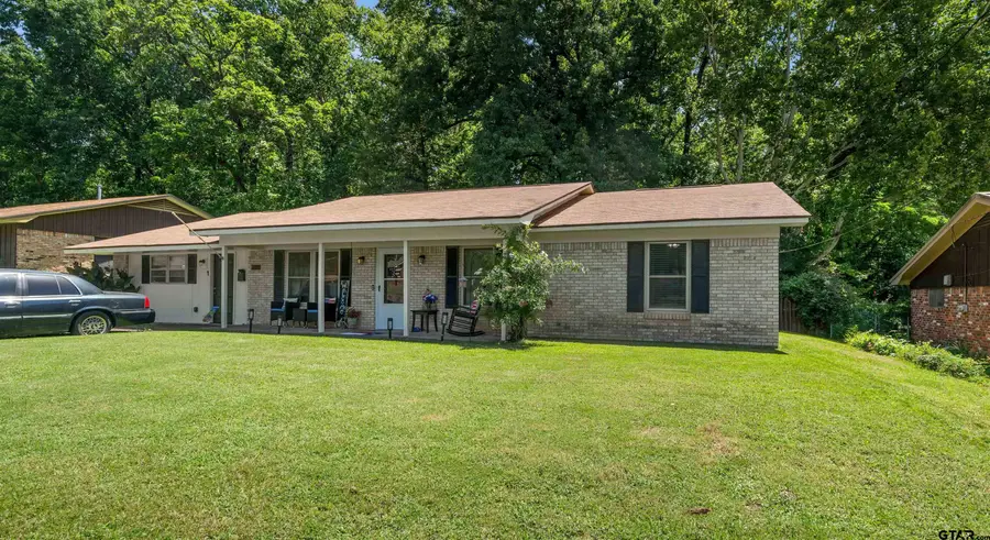 221 N Dayton St, Tyler, TX 75702 - #3