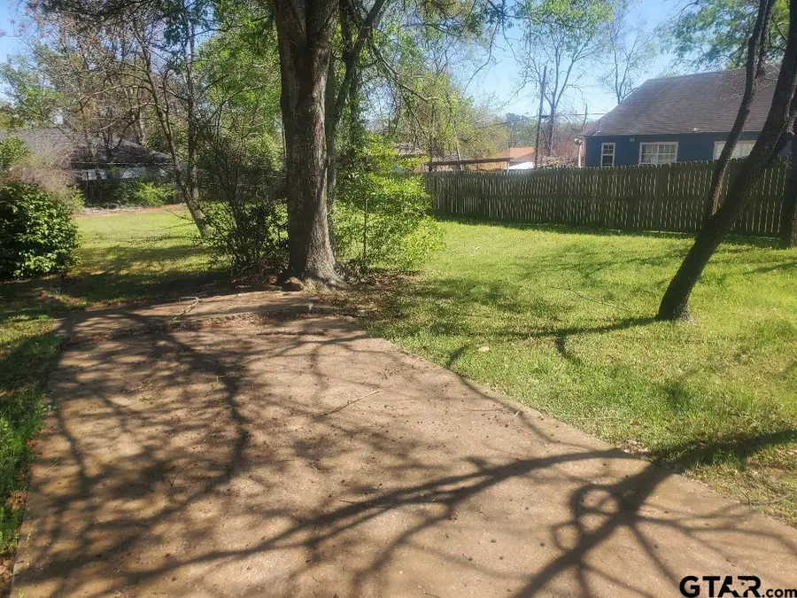 1206 S Glenwood, Tyler, TX 75702 - #3