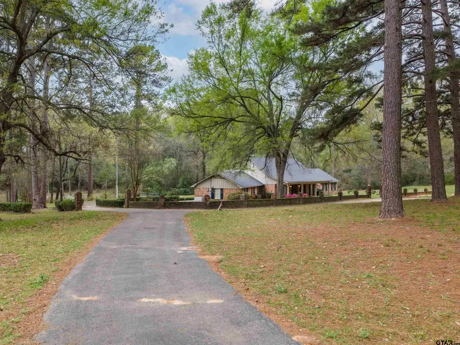 926 Meadowbrook DR, Jacksonville, TX 75766 - #3