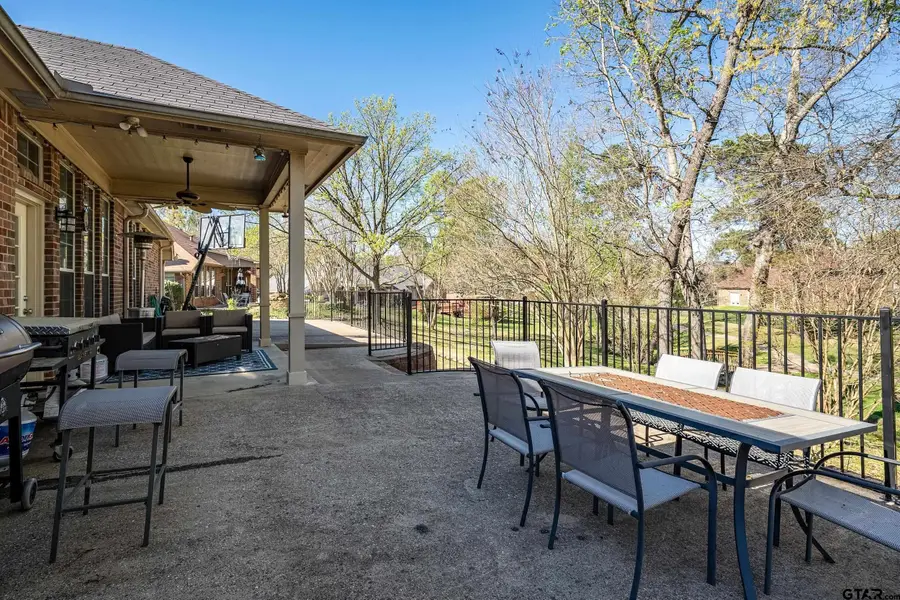 319 Rosebrook Circle, Whitehouse, TX 75791 - #2